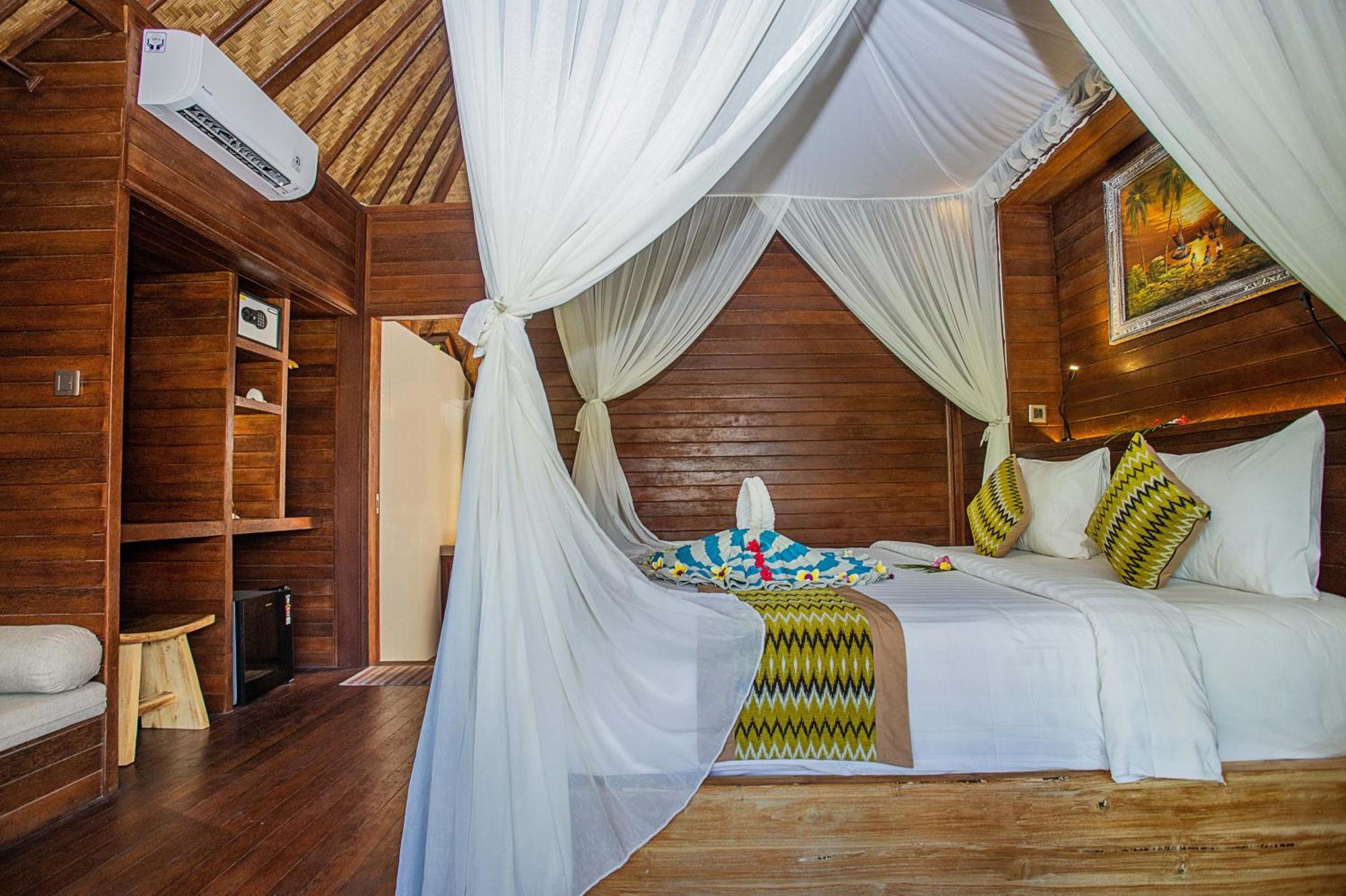 The Parnas Hotel Nusa Lembongan  Bagian luar foto