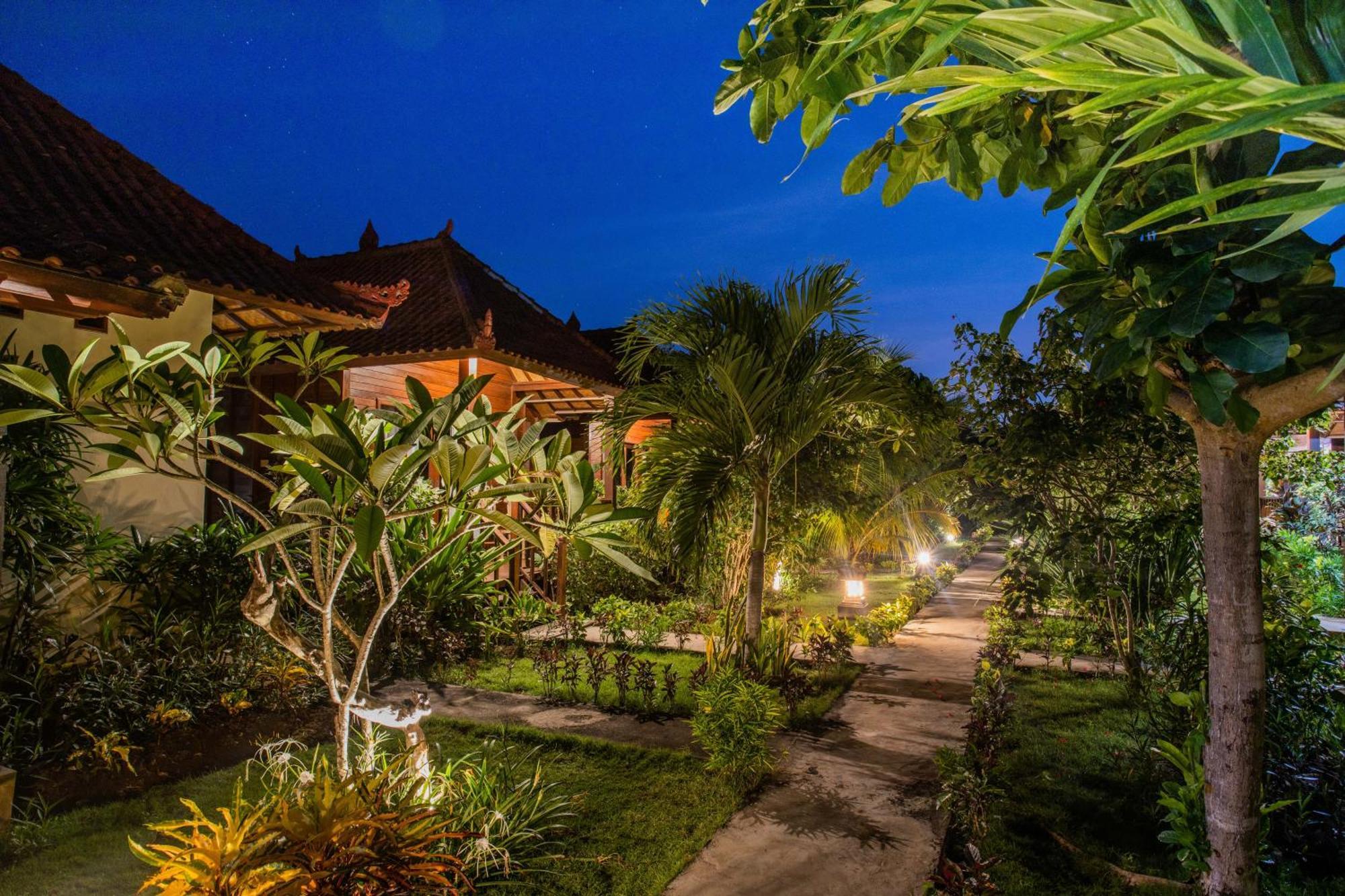The Parnas Hotel Nusa Lembongan  Bagian luar foto