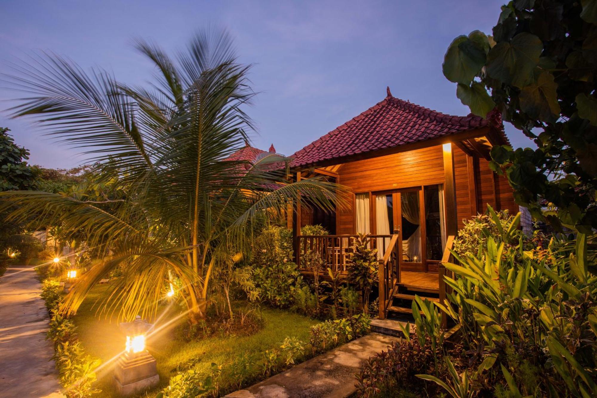 The Parnas Hotel Nusa Lembongan  Bagian luar foto